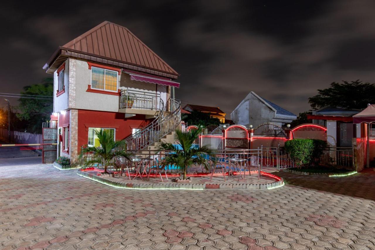 Ag Hotel And Suites Ogbodjo Kültér fotó