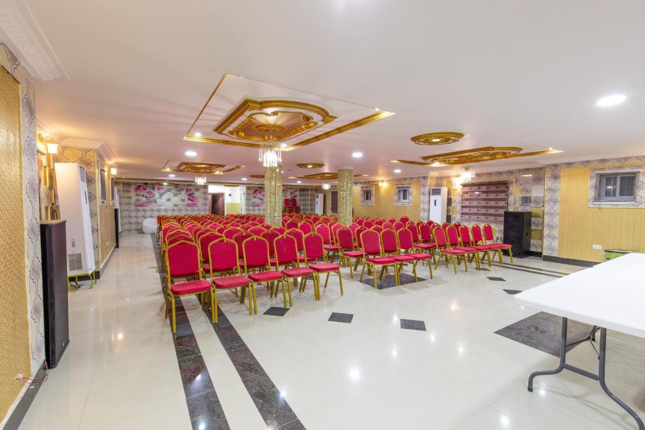 Ag Hotel And Suites Ogbodjo Kültér fotó
