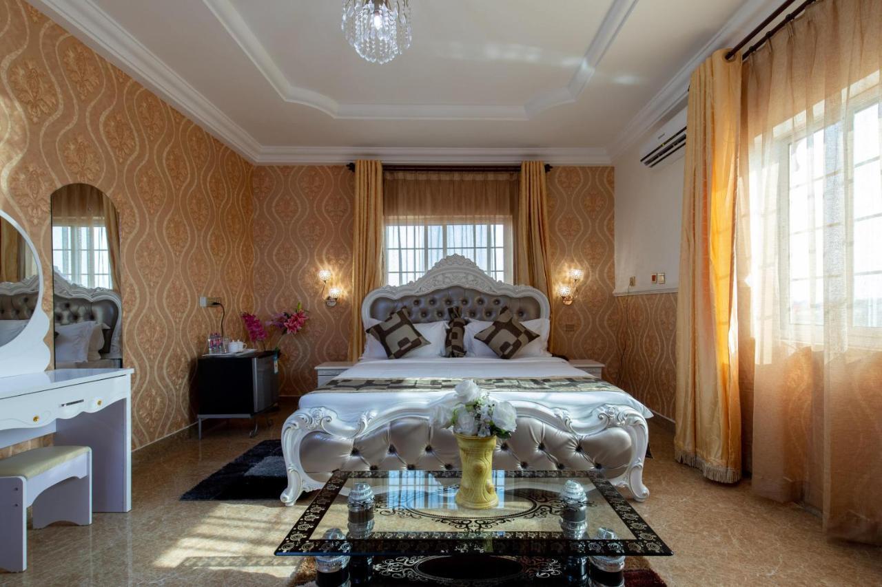Ag Hotel And Suites Ogbodjo Kültér fotó