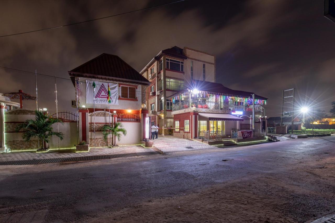 Ag Hotel And Suites Ogbodjo Kültér fotó