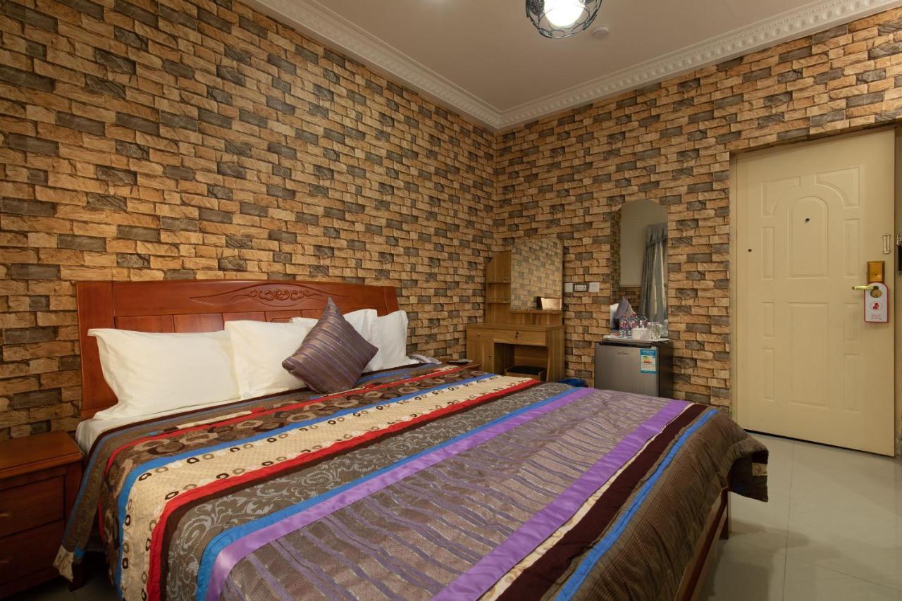Ag Hotel And Suites Ogbodjo Kültér fotó