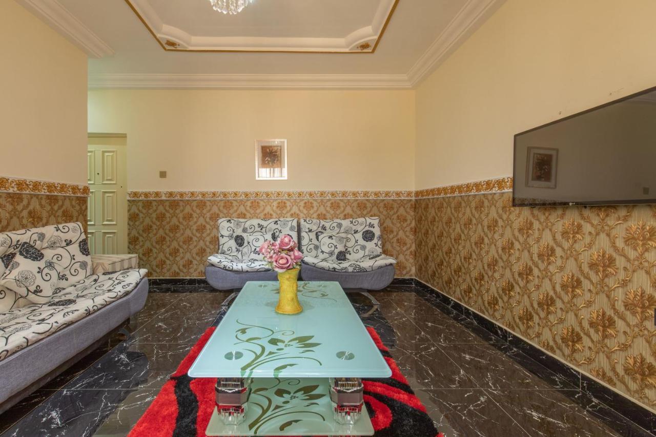Ag Hotel And Suites Ogbodjo Kültér fotó