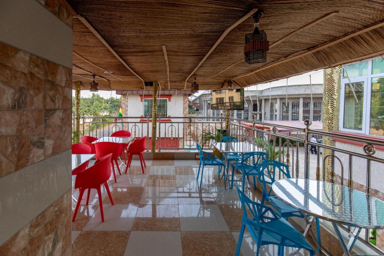 Ag Hotel And Suites Ogbodjo Kültér fotó