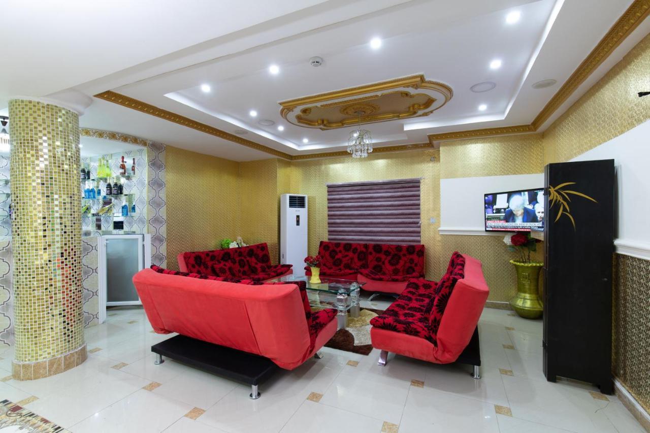 Ag Hotel And Suites Ogbodjo Kültér fotó