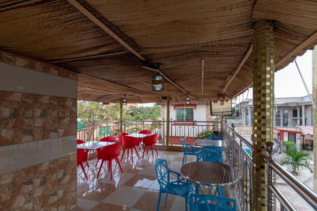 Ag Hotel And Suites Ogbodjo Kültér fotó