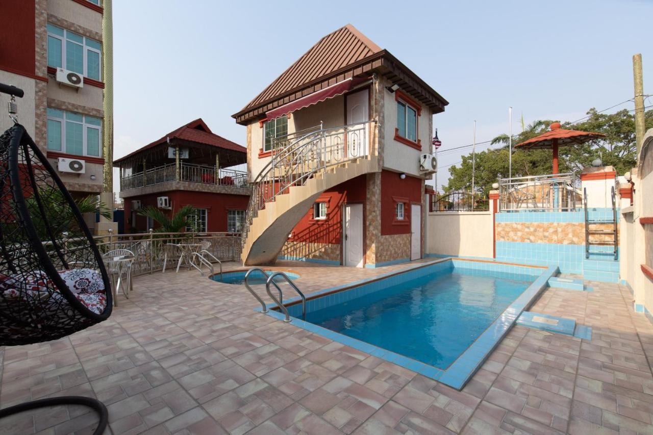 Ag Hotel And Suites Ogbodjo Kültér fotó