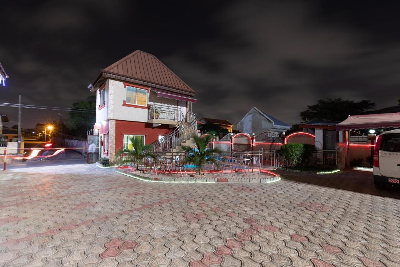 Ag Hotel And Suites Ogbodjo Kültér fotó