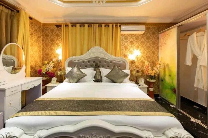 Ag Hotel And Suites Ogbodjo Kültér fotó