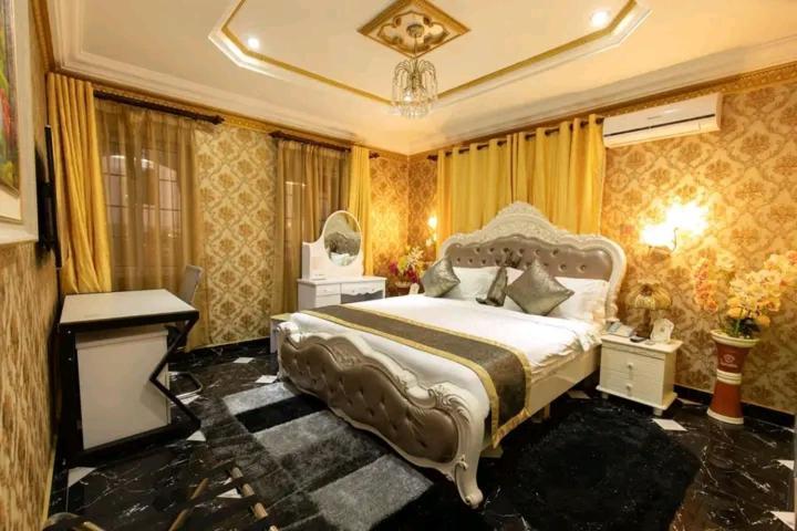 Ag Hotel And Suites Ogbodjo Kültér fotó