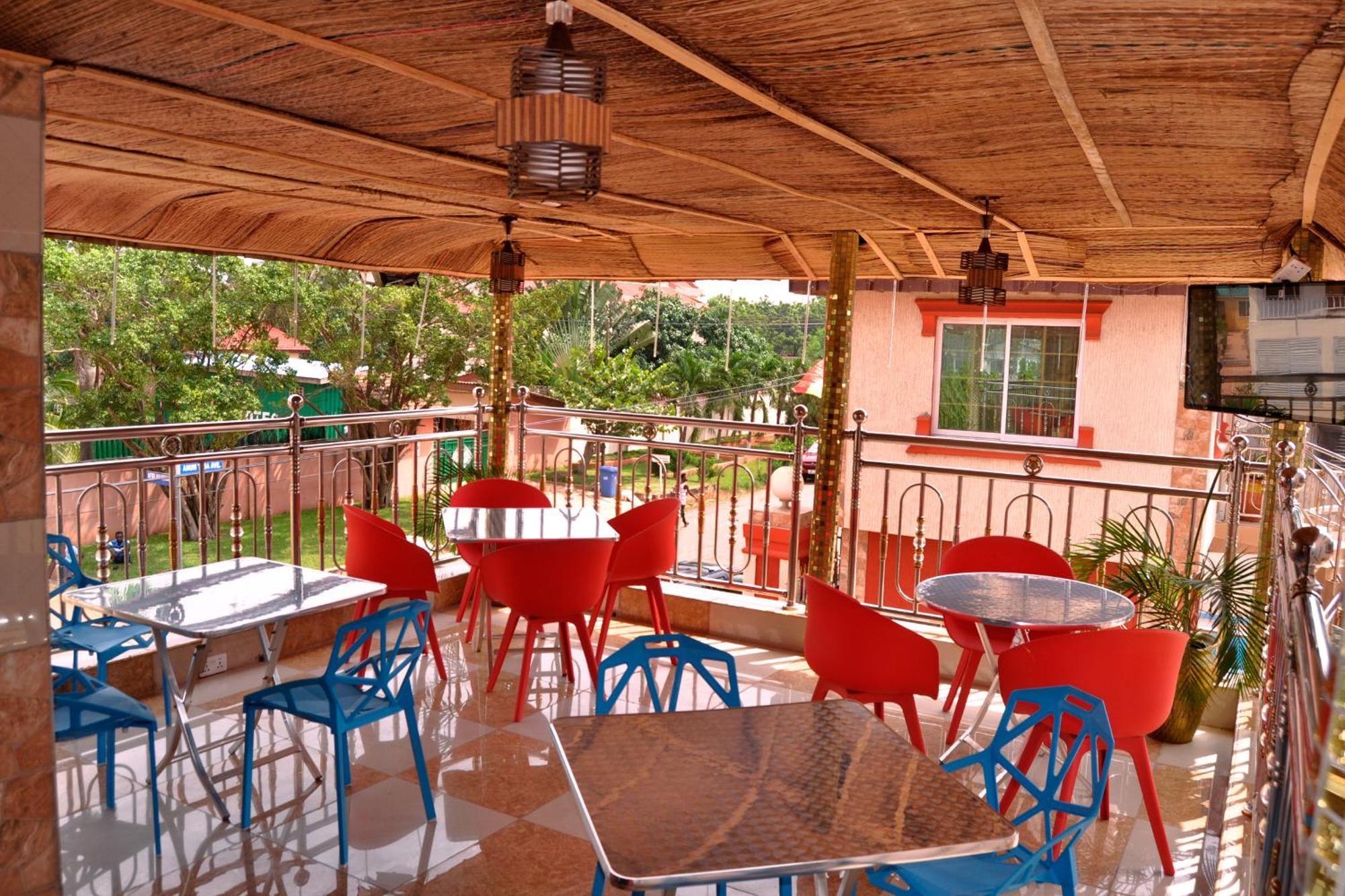 Ag Hotel And Suites Ogbodjo Kültér fotó