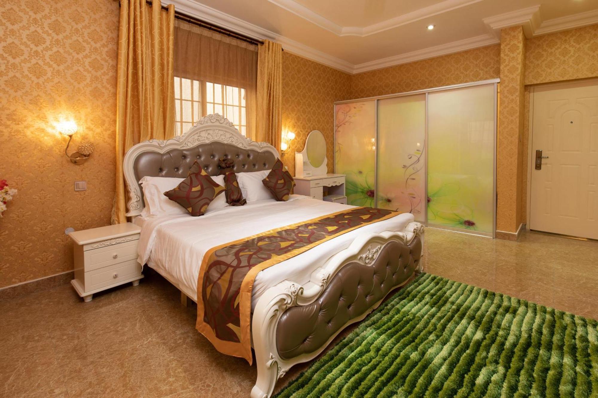 Ag Hotel And Suites Ogbodjo Kültér fotó